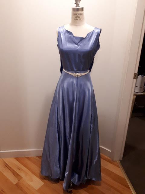 January Winner in the monthly $25 gift certificate drawing to EvaDress.com!